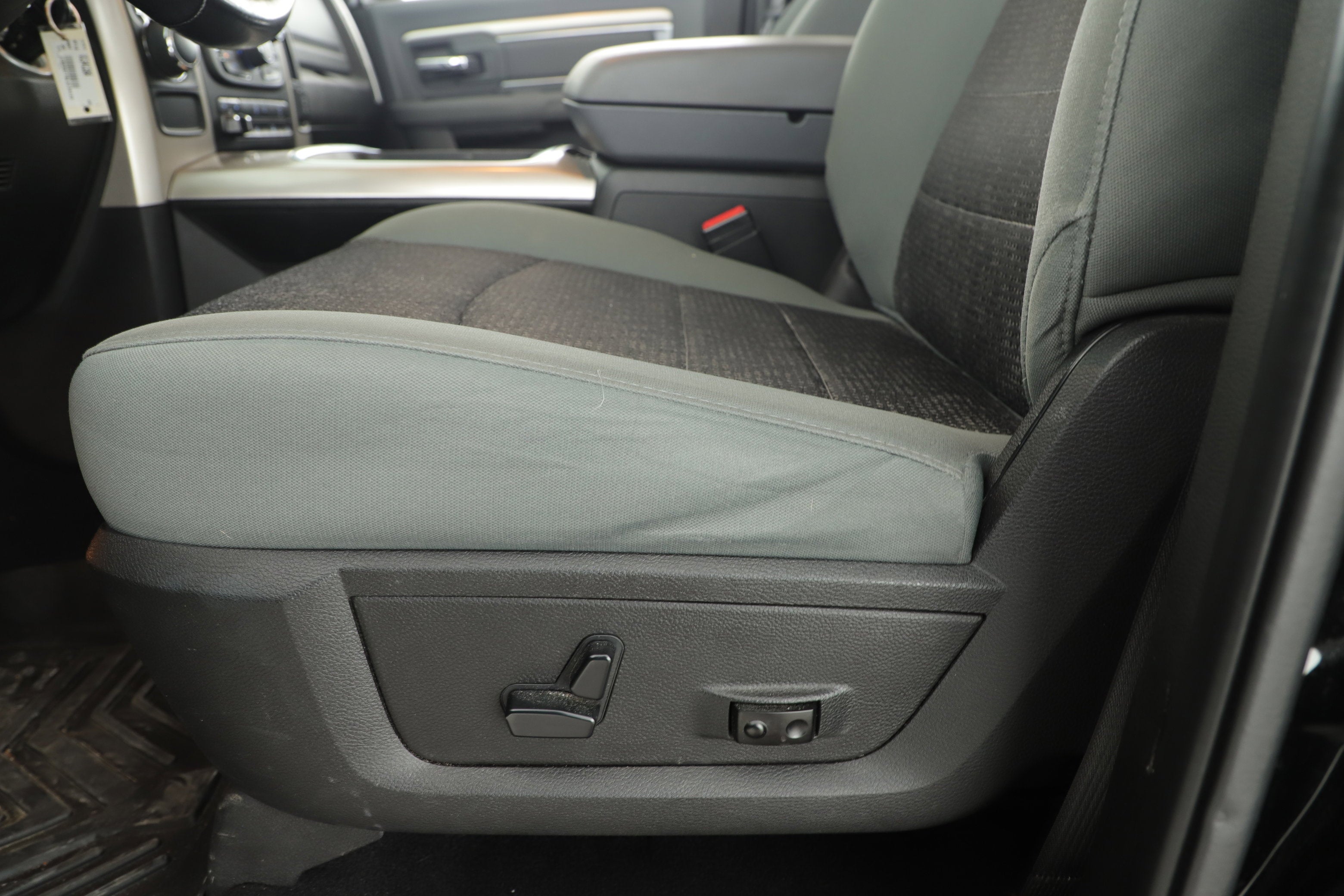 2020 RAM 1500 Classic SLT