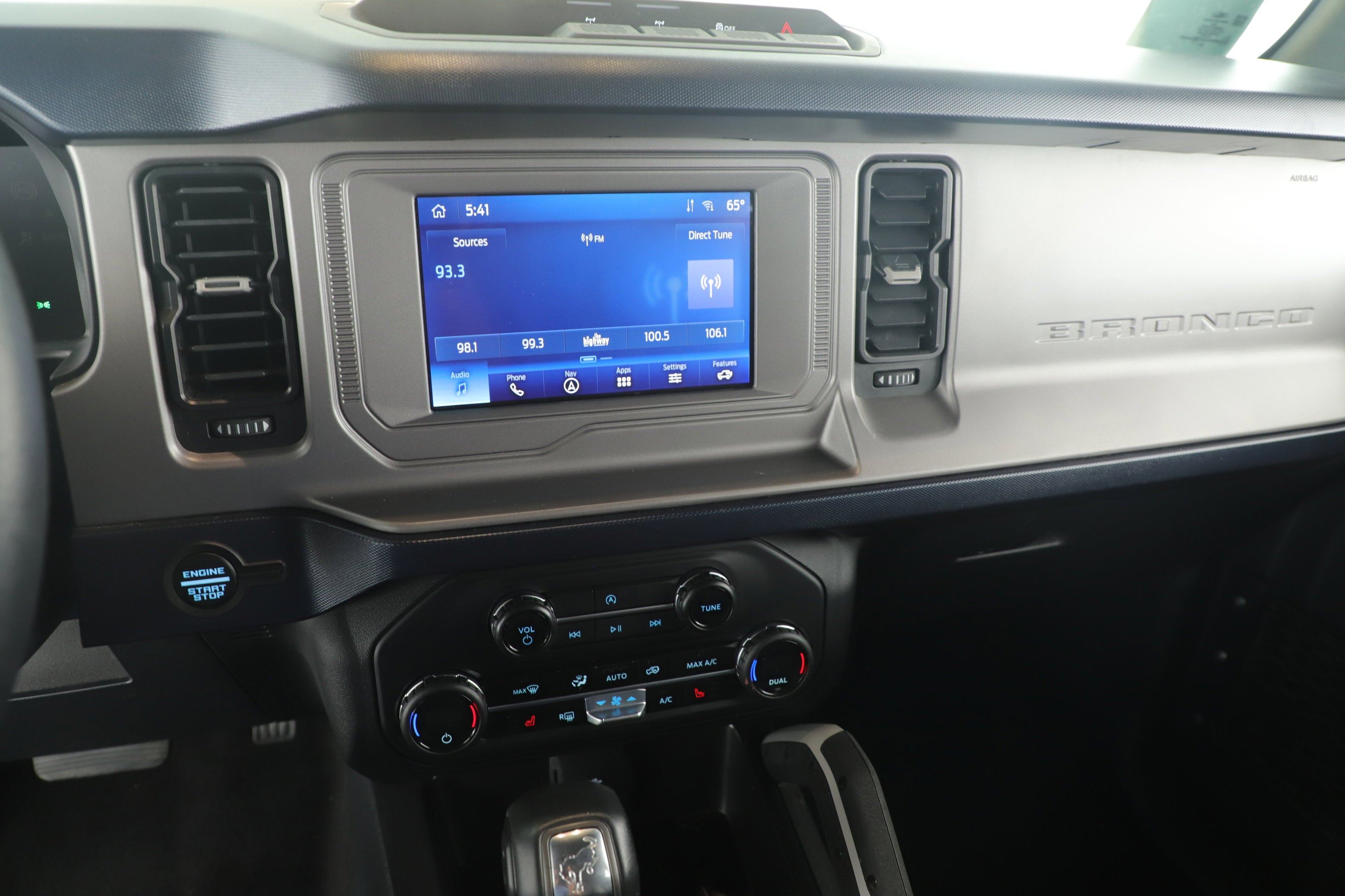 2023 Ford Bronco Base