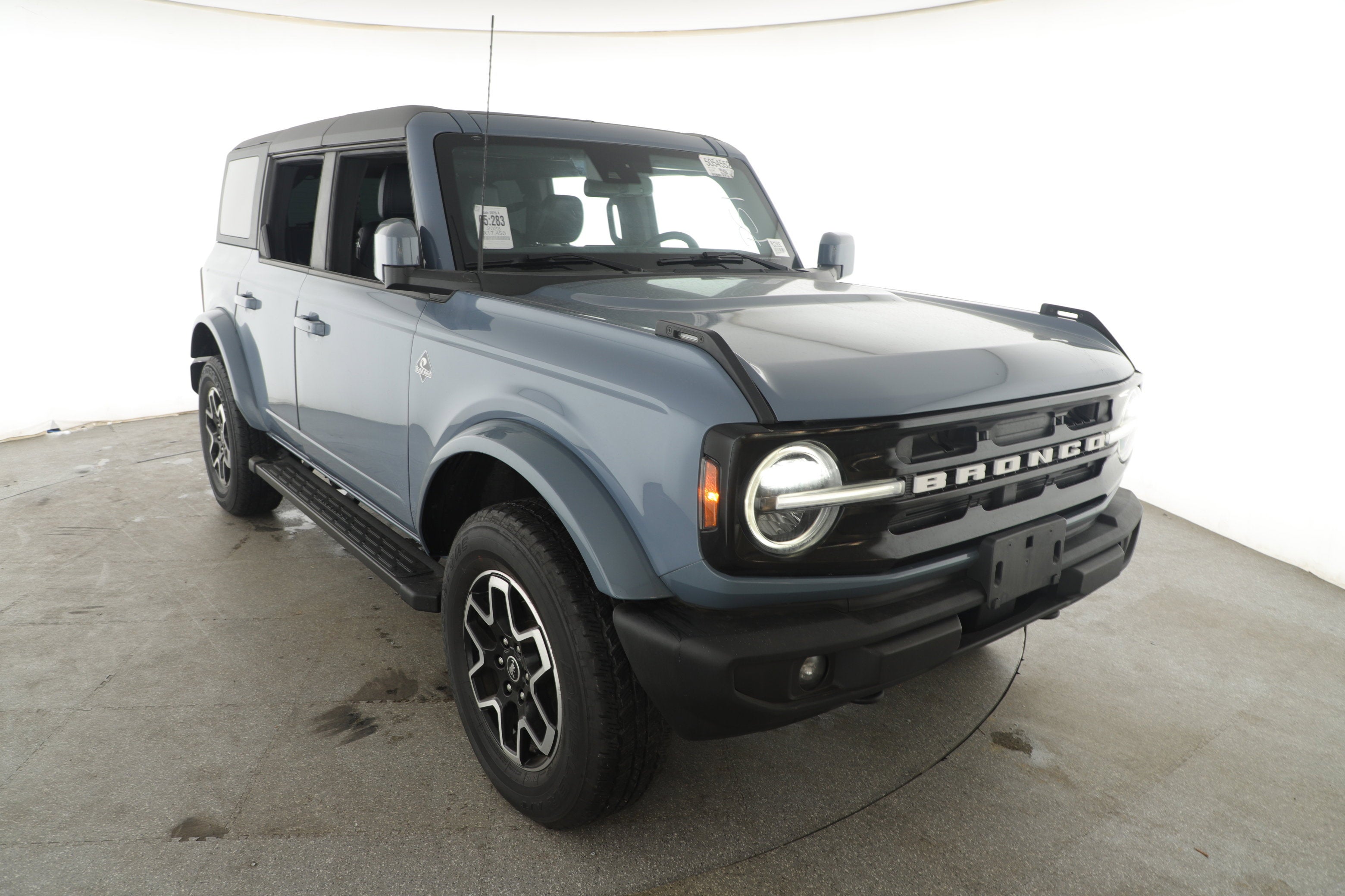 2023 Ford Bronco Base
