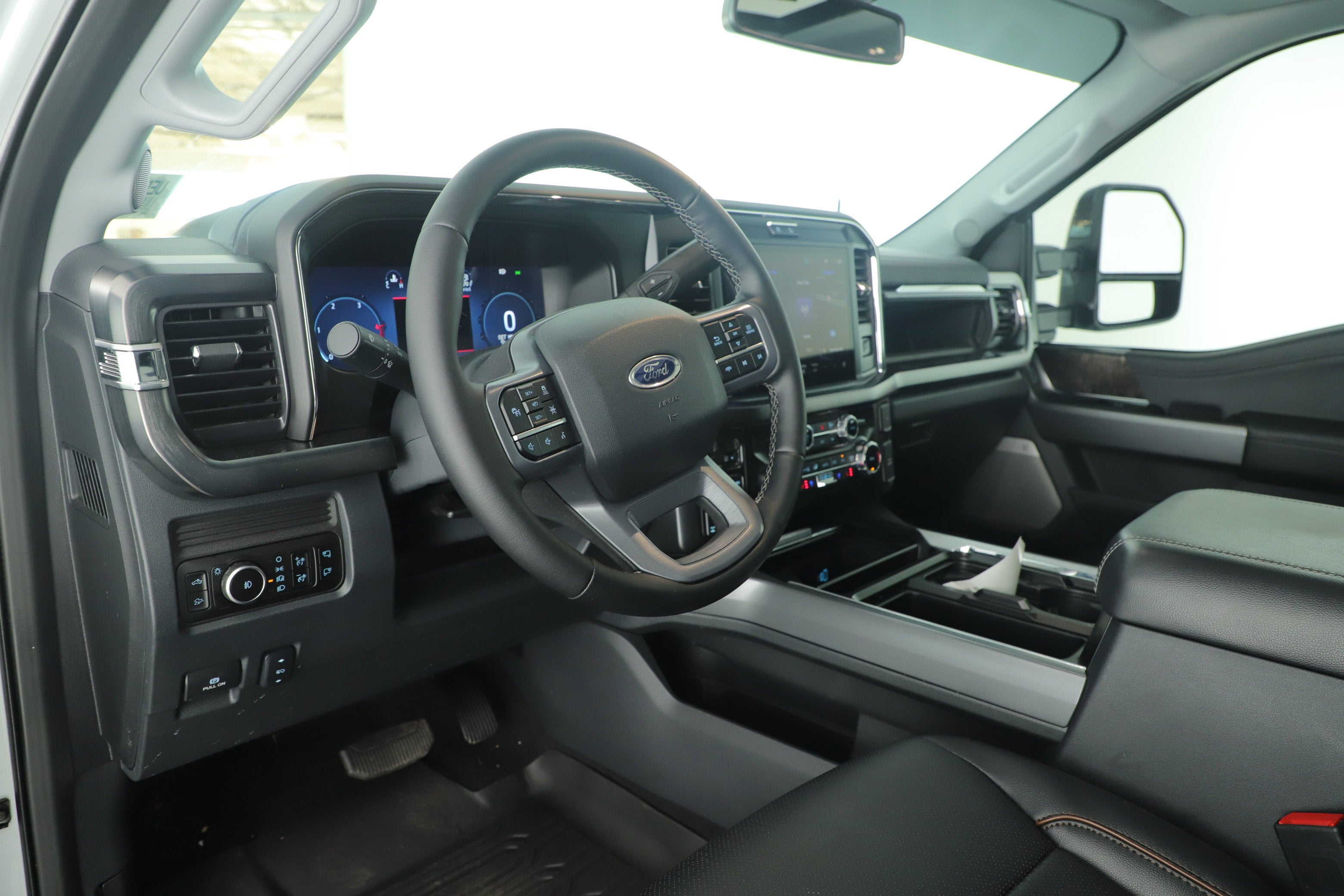 2025 Ford Super Duty F-250 SRW Base