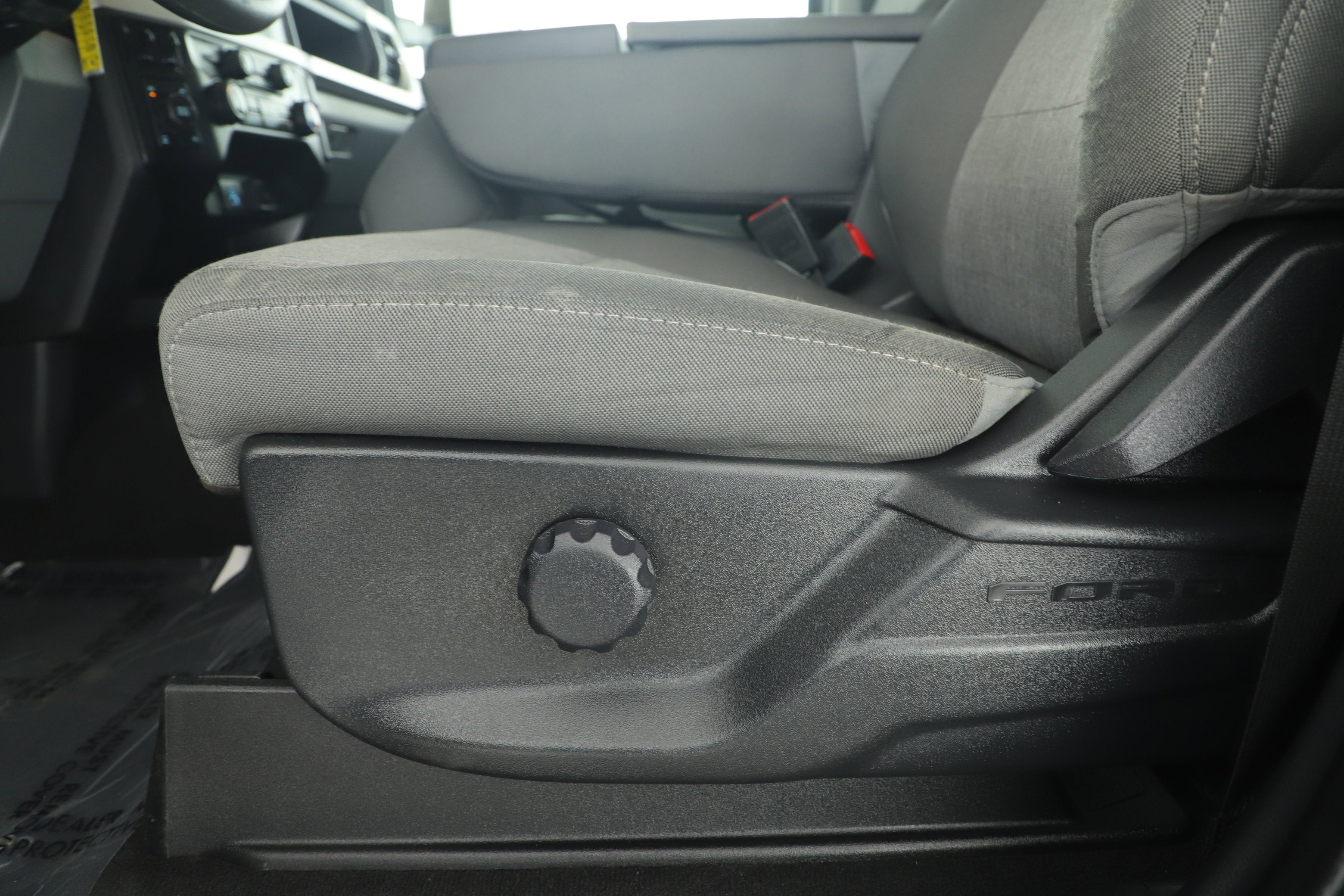 2024 Ford Super Duty F-350 SRW Base