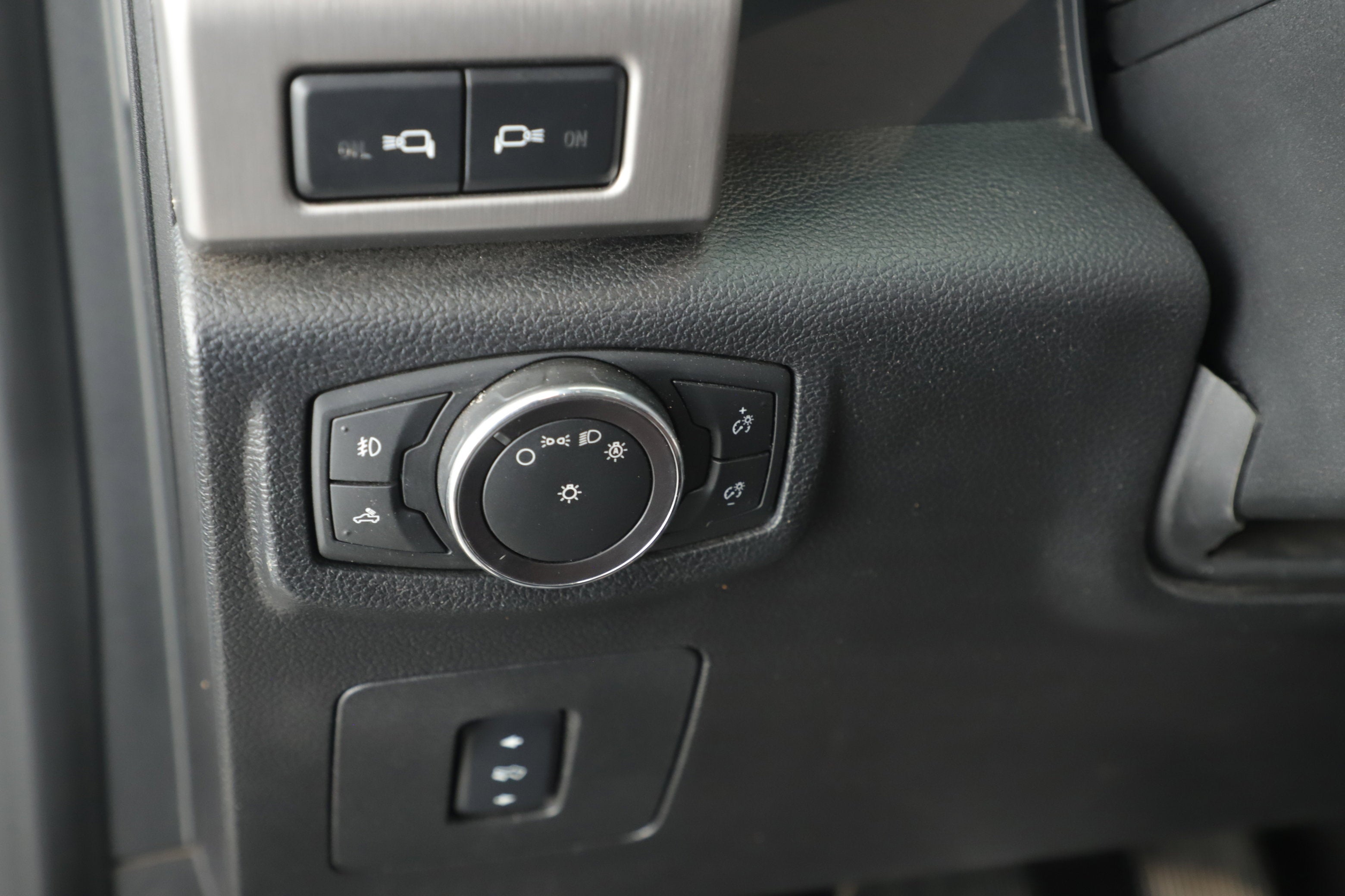 2017 Ford F-150 Platinum