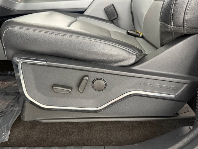 2022 Ford F-150 Base