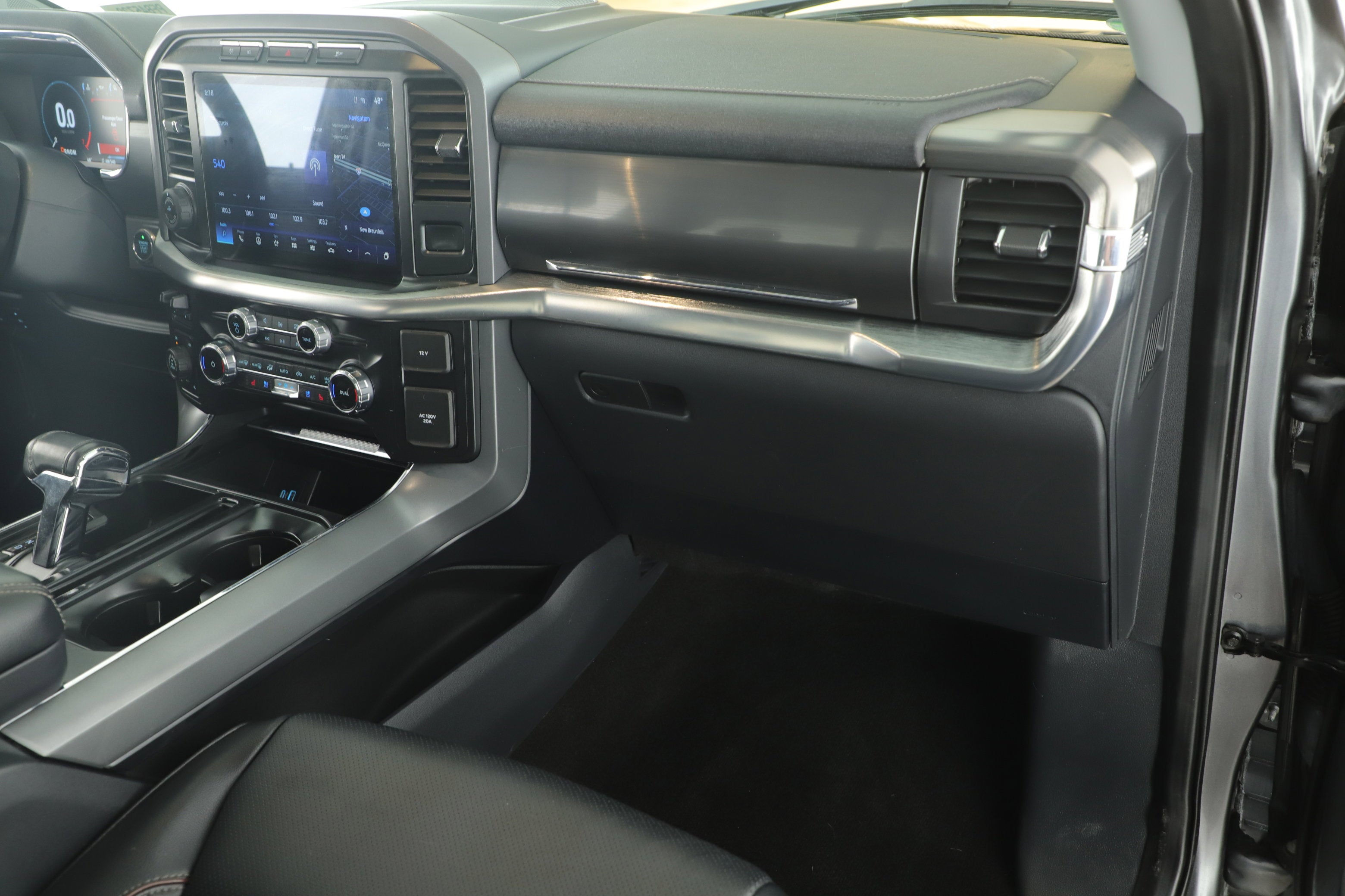 2022 Ford F-150 Base