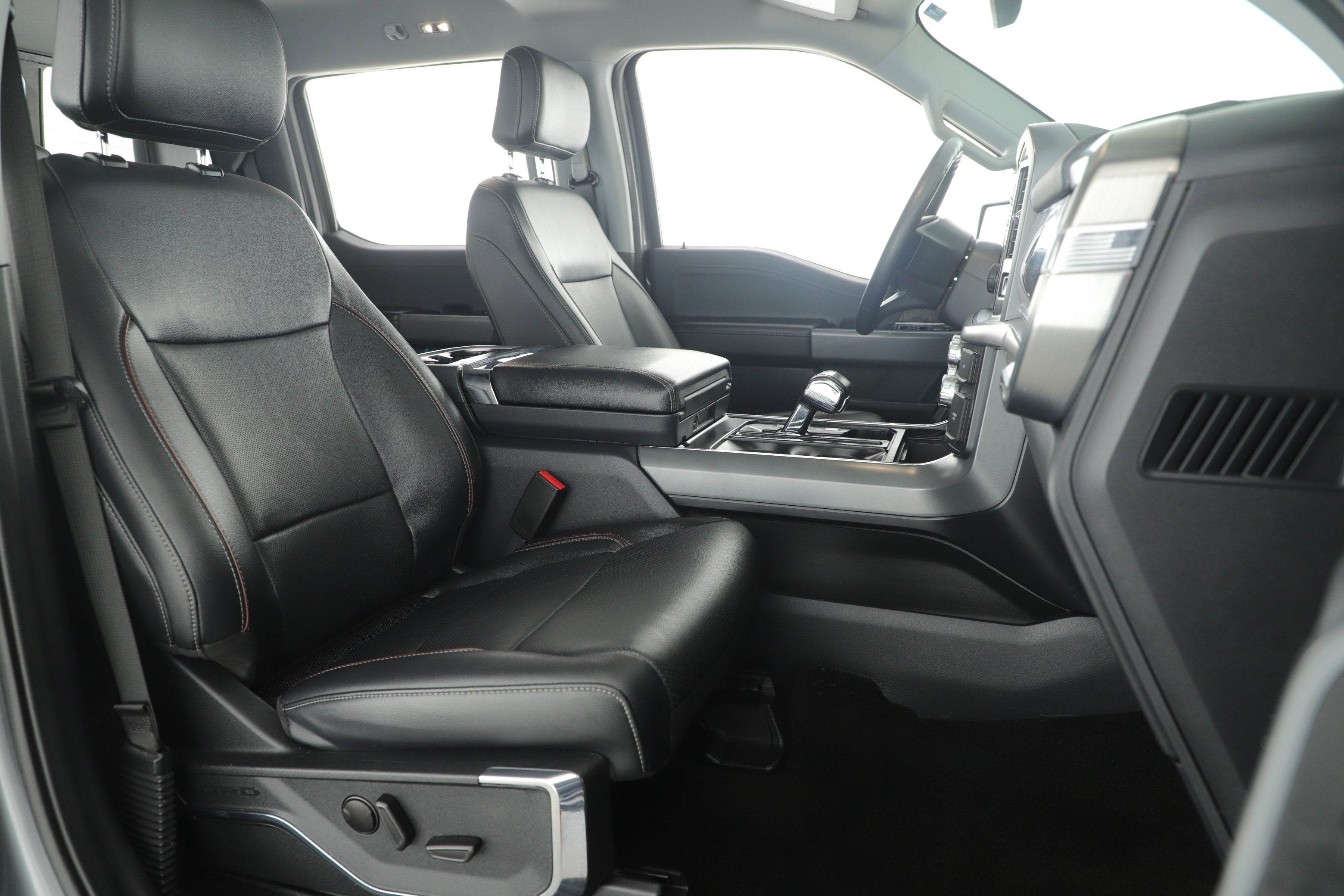 2022 Ford F-150 Base