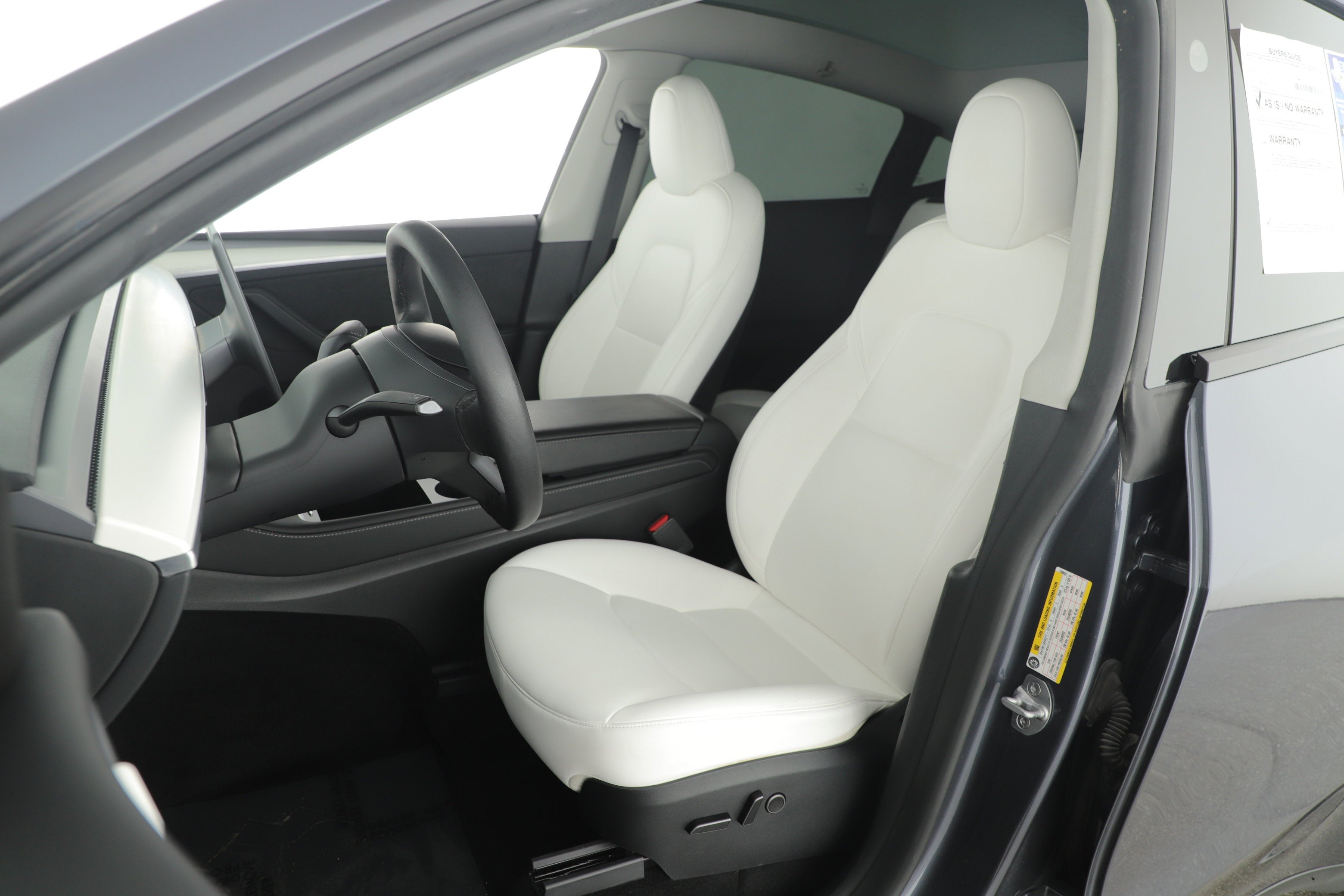 2023 Tesla Model Y Base