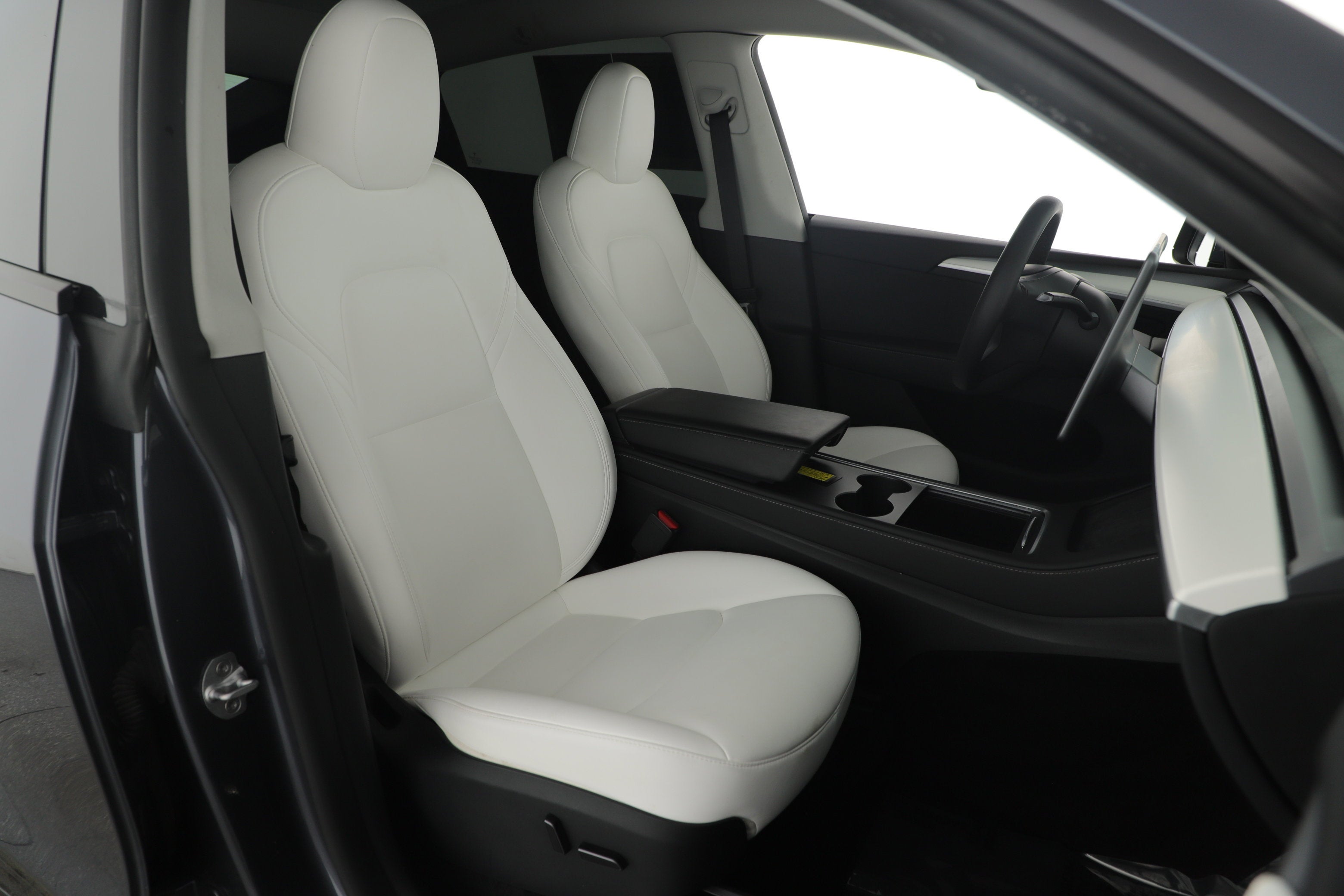 2023 Tesla Model Y Base