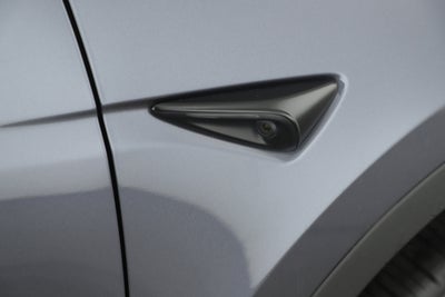 2023 Tesla Model Y Base