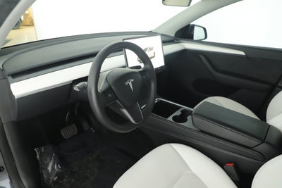 2023 Tesla Model Y Base