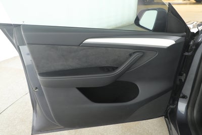 2023 Tesla Model Y Base