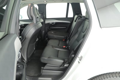 2022 Volvo XC90 Momentum