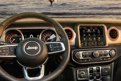 2022 Jeep Gladiator interior