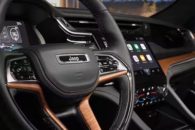 2024 Jeep Grand Cherokee Interior